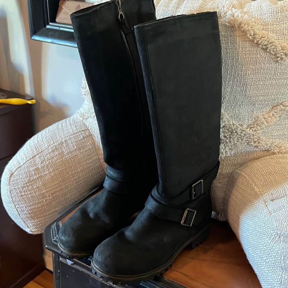 Timberland black boots